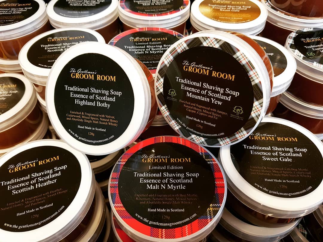 De Schotse scheerzepen Essence of Scotland zijn weer op voorraad